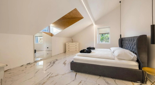 App 9 Palazzo Cavour