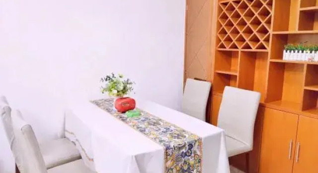 Люкс с 2 комнатами с видом на море Beihai 818 Hotel Apartment (Beibuwan No.1 Branch)