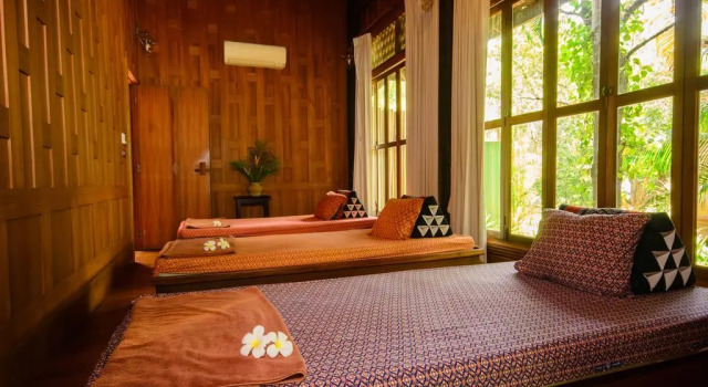 Petchvarin Resort and Spa, Забронировать Курортный отель Отели Пхетчабури 4 звезды, 4*