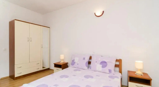 Апартаменты c 1 комнатой Apartments Limuni
