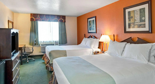 Четырёхместный номер Standard Clarion Pointe Harrodsburg-Danville