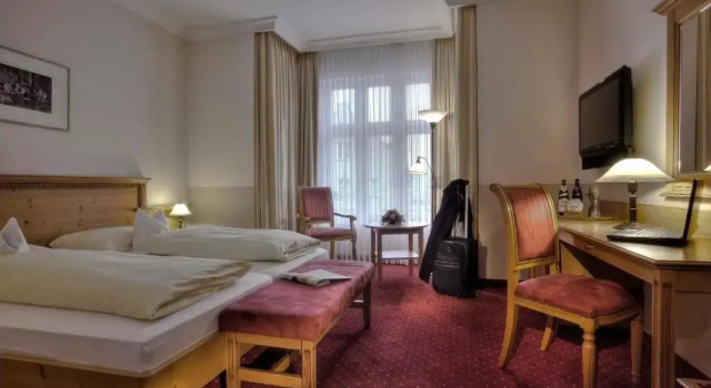 Трёхместный номер Standard Hotel zum ERDINGER Weißbräu