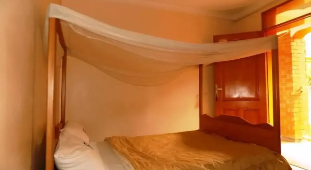 Двухместный номер Deluxe Palm Springs Hotel Masaka