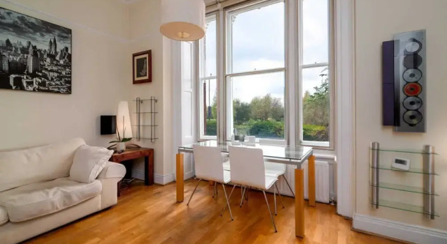 Guestready - Beautiful 2-bedroom Apartment Overlooking Clapham Common