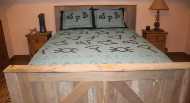 Circle Your Wagons Bed and Breakfast, Buchen Sie Hotel Llano Texas Hill Country