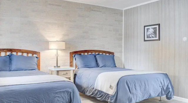 Четырёхместный номер Standard North Creek Lodge at Gore Mountain