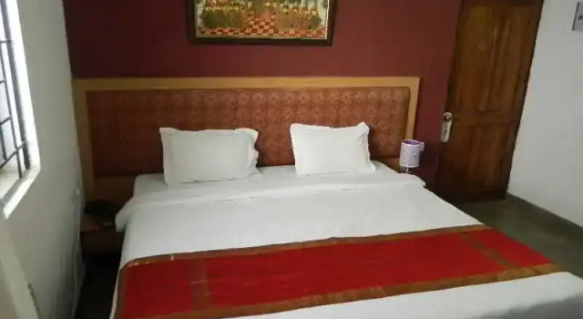 OYO Townhouse 240 Magnum Resorts Candolim, Book Hotel Hotels in Goa with a Pool, Swimming Pool