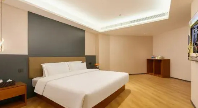 Люкс Premier Dalian Jinyuan Hotel (Zhoushuizi International Airport)