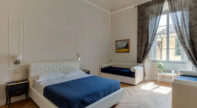 Residenza dEpoca Sant Egidio, Забронировать Гостевой дом Санта-Кроче Флоренция, рядом с Площадь Кафедрального собора