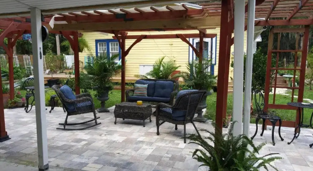 Апартаменты The Three Sisters - Pelican Crystal River FL