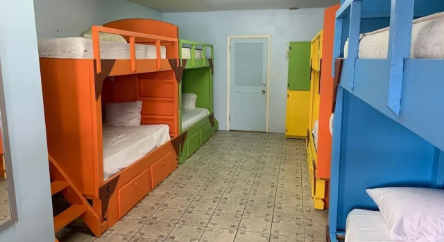 The Waterfront Inn - Hostel, Забронировать Хостел Хостелы Английского Харбора, Хостел