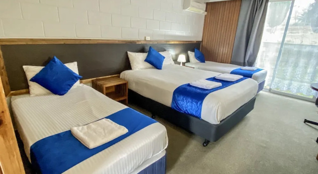 Четырёхместный номер Standard Snow Season Motor Inn