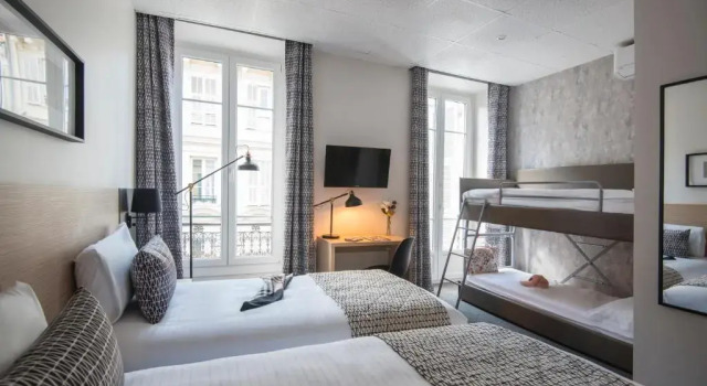 Четырёхместный номер Standard Hotel Saint Gothard