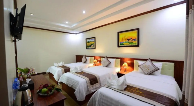 Трёхместный номер Deluxe Vientiane Luxury Hotel