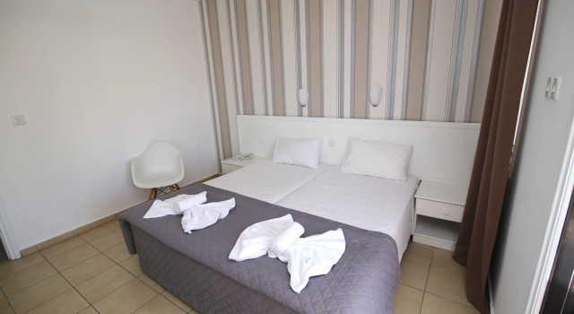 Lantiana Napa Aparthotel, Забронировать Апарт-отель Отели Айия-Напа 3 звезды, рядом с Набережная Айя-Напа, 3*