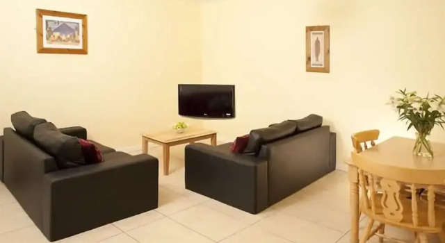 Menlo Park Apartments, Забронировать Апартаменты/квартира Отели Голуэй с парковкой, Парковка