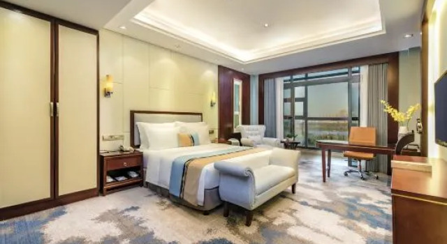 Люкс Qilin Rongyu International Hotel