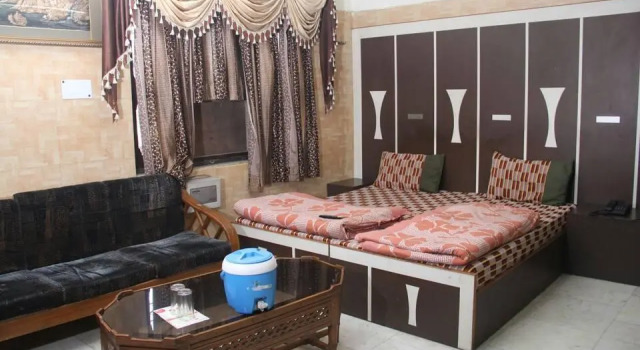 New Subhash Guest House, Rezervovat Penzión Alipur 