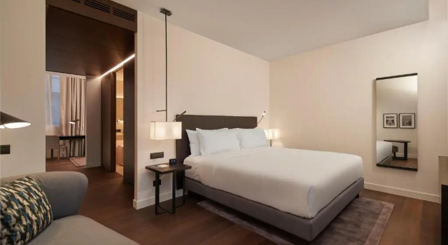 Двухместный номер семейный Deluxe Hilton Lake Como