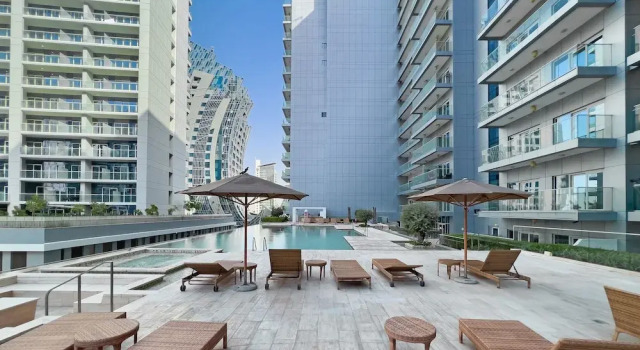 1 BR Apt walking distance to Dubai Mall, Забронировать Отель Дубай Эмират Дубай, рядом с Дубайский аквариум