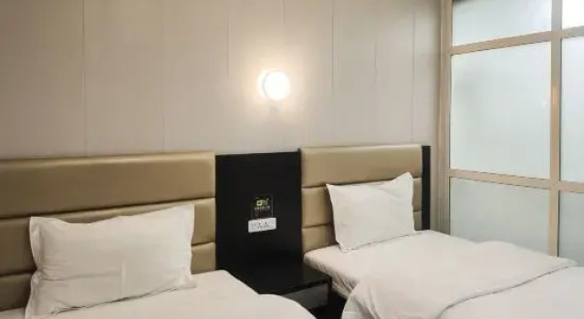 Двухместный номер Standard Mengzhou Longfeng Hotel