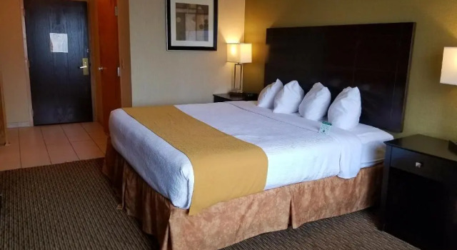 Номер Standard Spark By Hilton Watertown