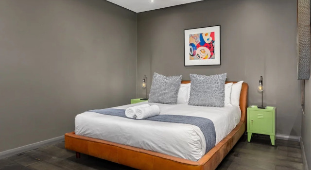 Portside 302