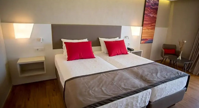 Номер Superior с видом на сад Ramada Plaza by Wyndham Thraki