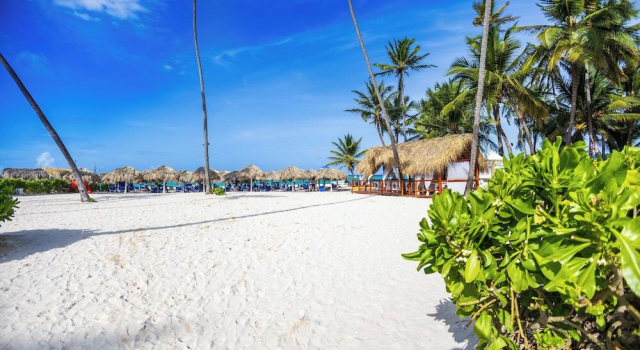 5-star villa near Playa Blanca and Serena Beach – with golf, ping-pong, pool, maid, Rezervați Vilă Punta Cana Republica Dominicana