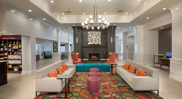Hampton Inn & Suites Asheville Airport