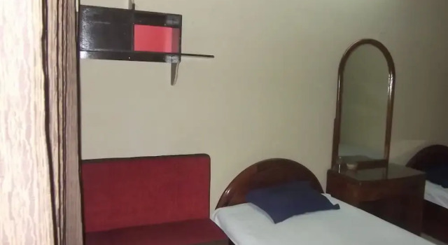 Azmiry Residential Hotel, Reserva ahora Hotel Hoteles y alojamientos en Khulna, Hotel