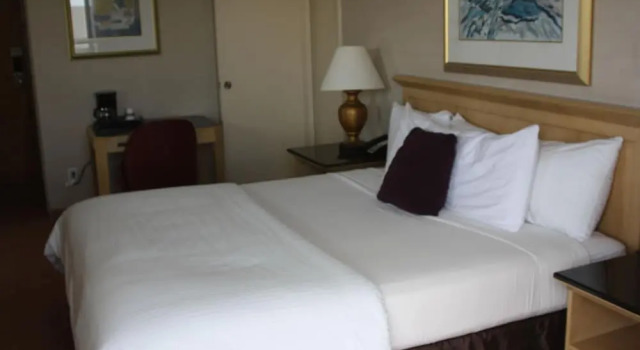 Двухместный номер Standard с балконом The Empress Hotel & Adult Nightclub