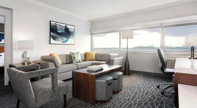 Полулюкс Delta Hotels by Marriott Woodbridge