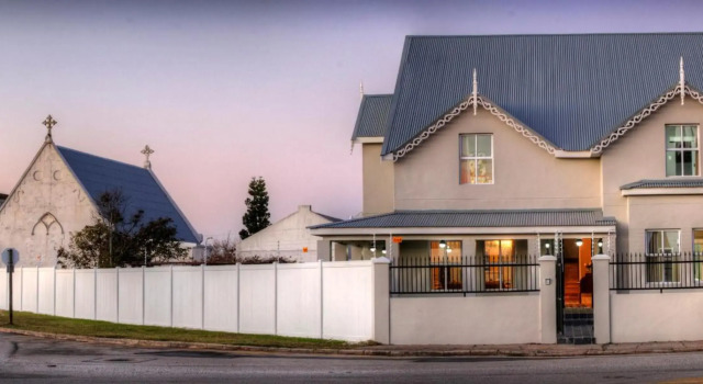 23 On Glen Guest House