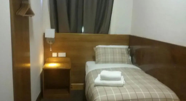 Douglas Hotel