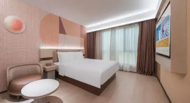 Люкс Orange Hotel (Nanchang Honggutan Causeway Bay Qiushui Square)