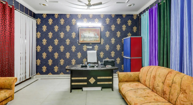 OYO Flagship 74036 Golden Residency 2, Забронировать Отель Отели Лакхнау 3 звезды, рядом с Выставочный комплекс имени Индиры Ганди, 3*