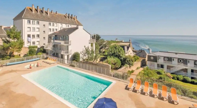 Коттедж Oceanfront Escape for 6-7 Guests