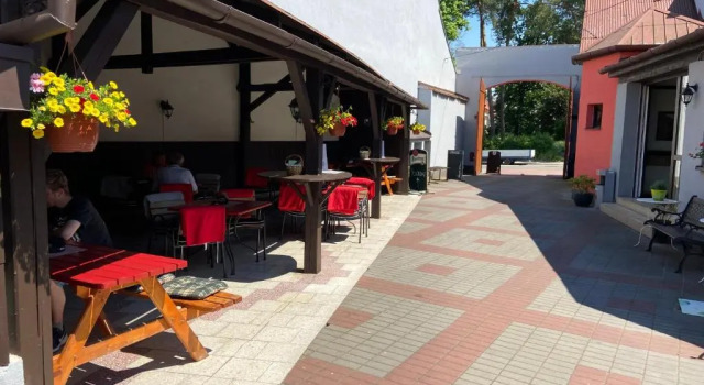 Люкс Penzion a Restaurace Na Jízdárně