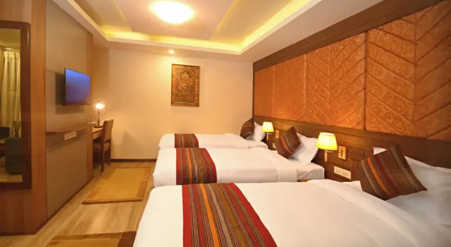 Трёхместный номер Deluxe с балконом Hotel Sherpani
