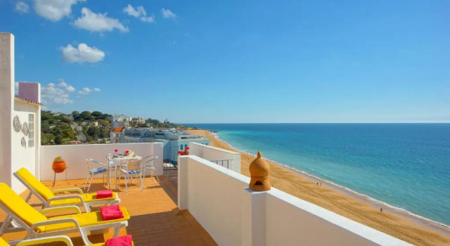 Апартаменты Цокольный этаж с 3 комнатами Inn The Beach Apartments by Seareen