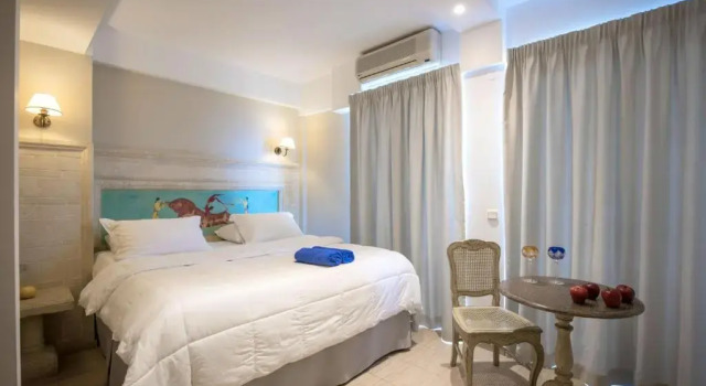 Полулюкс Цокольный этаж с видом на бассейн Parthenis Beach, Suites by the Sea