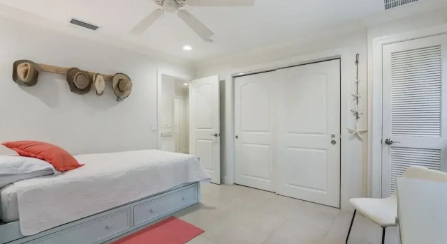 Waters Edge 104s 2 Bedroom Condo by RedAwning