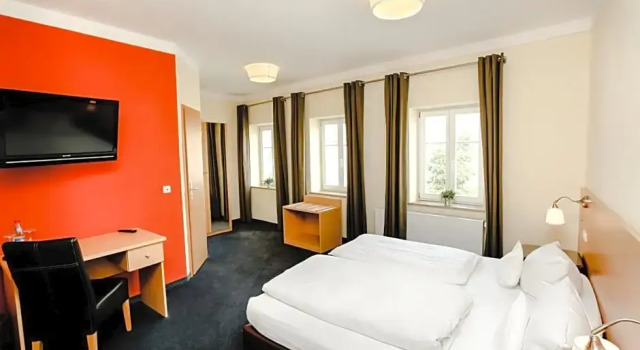 Camera Economy Das Hotel by Ferber