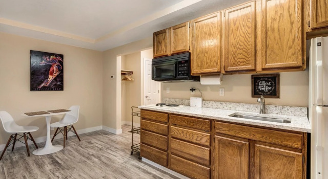 Студия Premium Bend Riverside Rentals