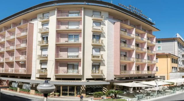 Hotel Terme Pellegrini, Забронировать Отель Монтекатини-Терме Тоскана, рядом с Montecatini Train Station