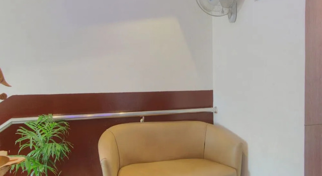 OYO Flagship 16107 SR Royal, Varaa Hotelli Hotellit Bangalore pysäköinnillä, Pysäköinti