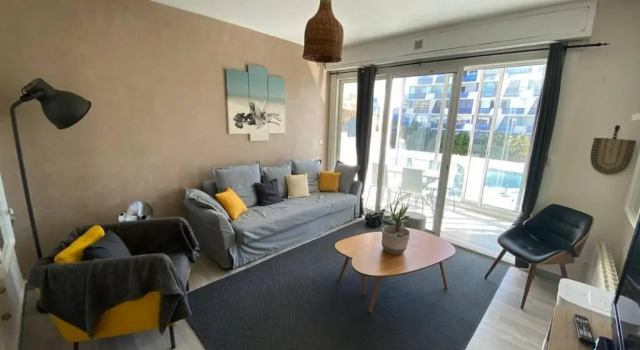 Superbe studio en plein centre ville, à 200m de la plage, Book Apartment La Grande-Motte Camargue