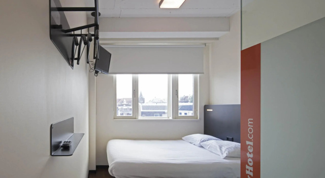 easyHotel The Hague City Centre