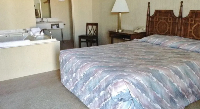 Bayside Inn, Забронировать Мини-отель Отели в центре Сент-Игнас, в центре, Парковка
